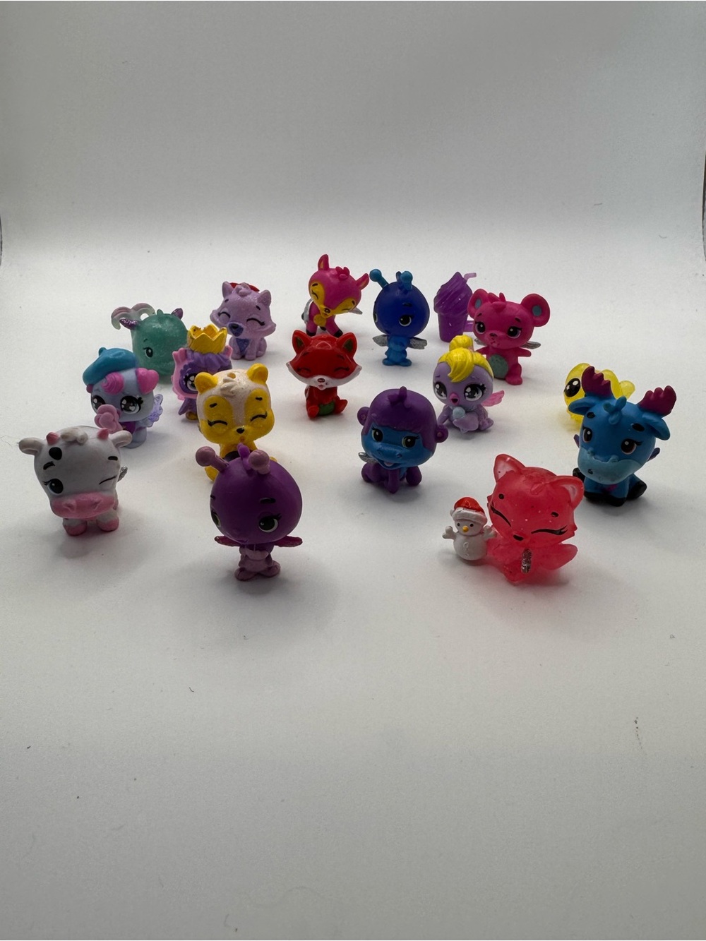 Lot of 16 assorted Hatchimals